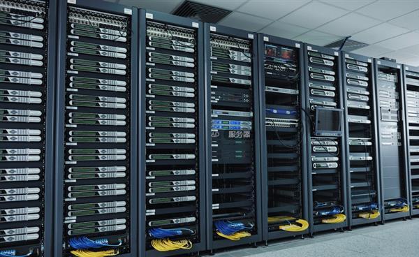 企業(yè)機(jī)房安全防線(xiàn) 從運(yùn)維到設(shè)備制造的關(guān)鍵隱患與排查重點(diǎn)